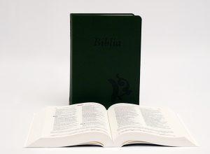 Biblia – középméretű, varrott kiállítású, sötétzöld