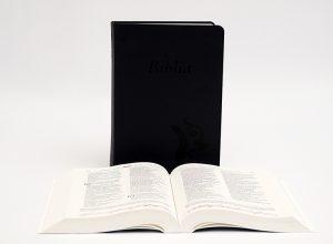 Biblia – középméretű, varrott kiállítású, sötétkék